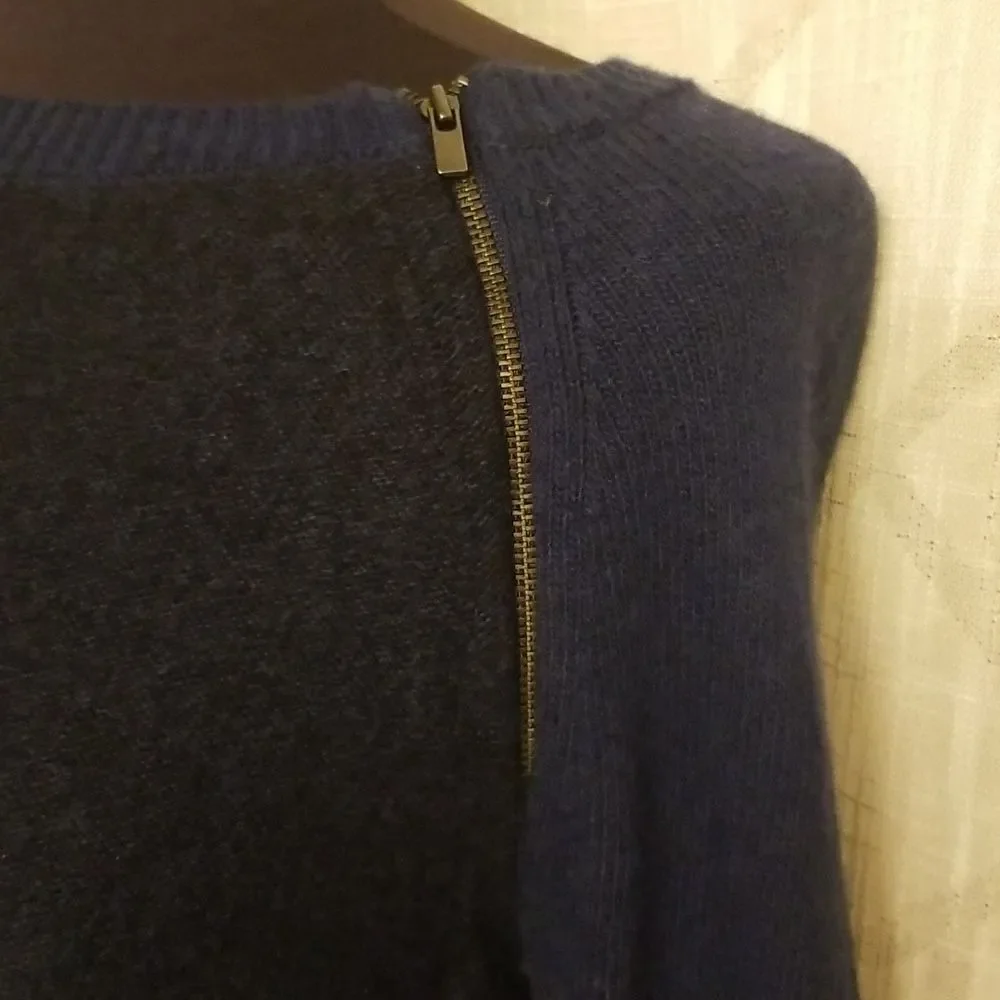 Banana Republic Sweater Top Italian Made Yarn Blue Womens Size Small